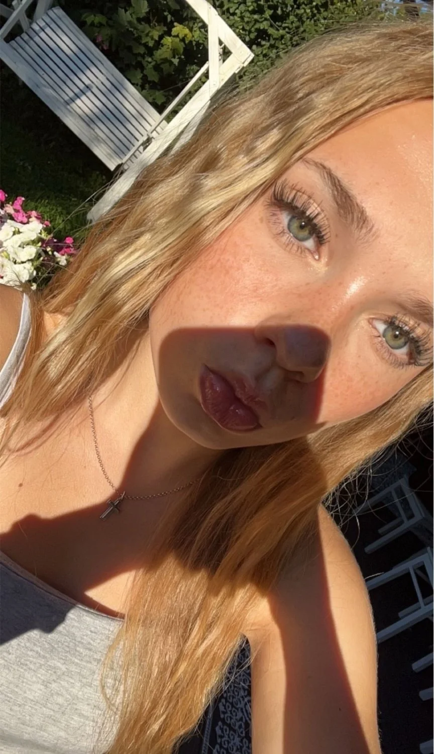 Barely legal blonde teen Felicia image 8