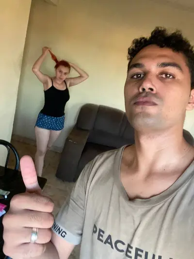 Casal ,alguem sabe o nome? cover image