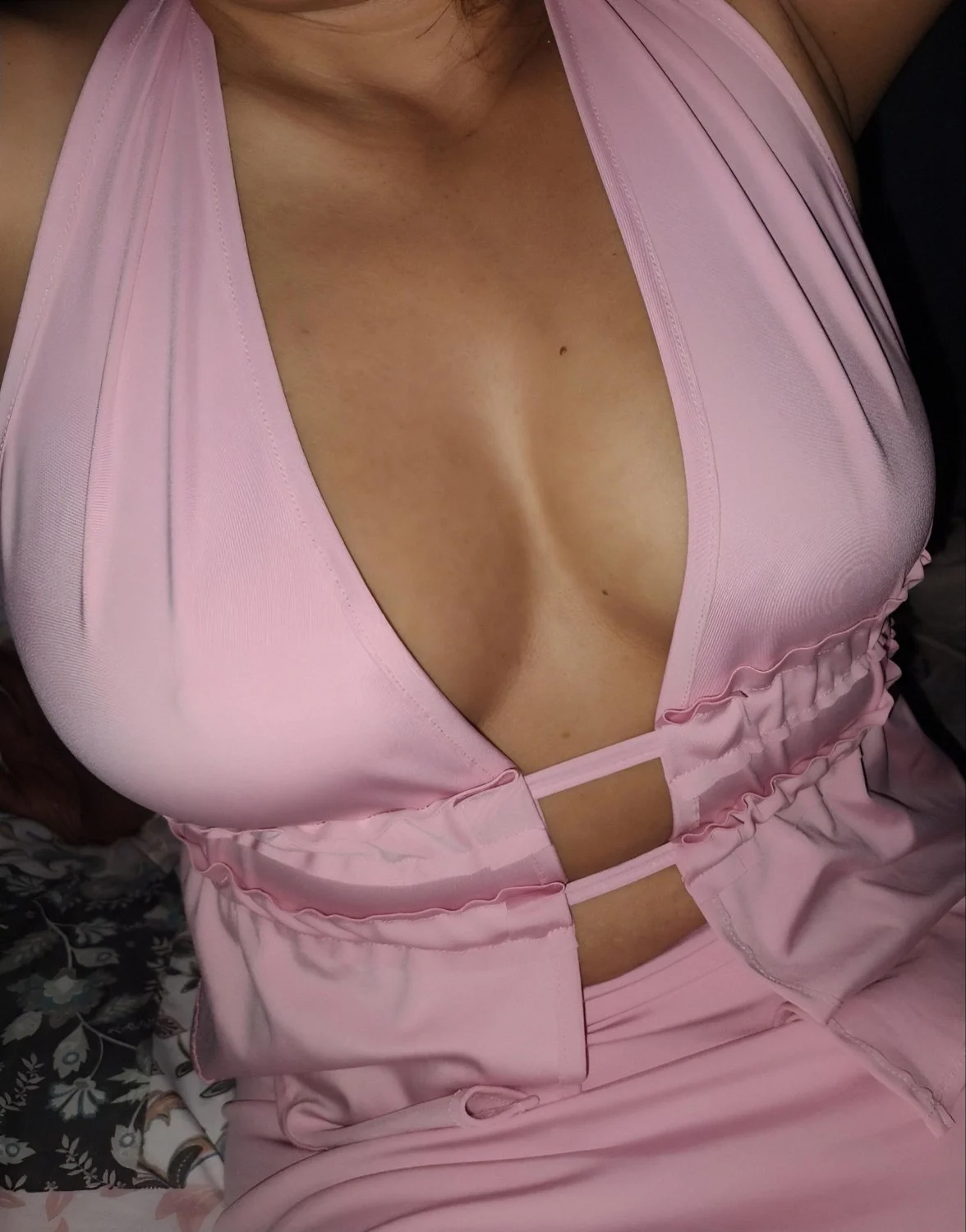 Sin bra, se me marcaba el pezón 😛 main image