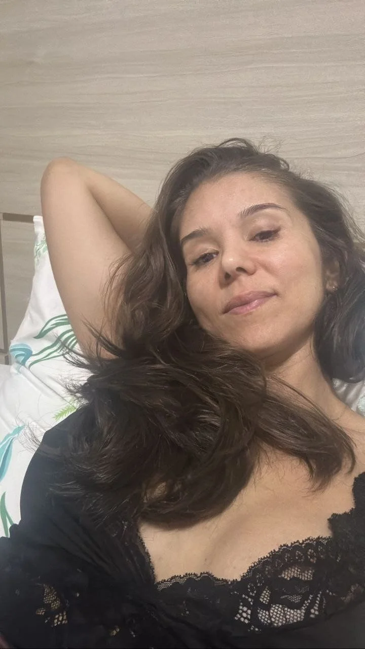 Esposa Brasileña Milf image 7