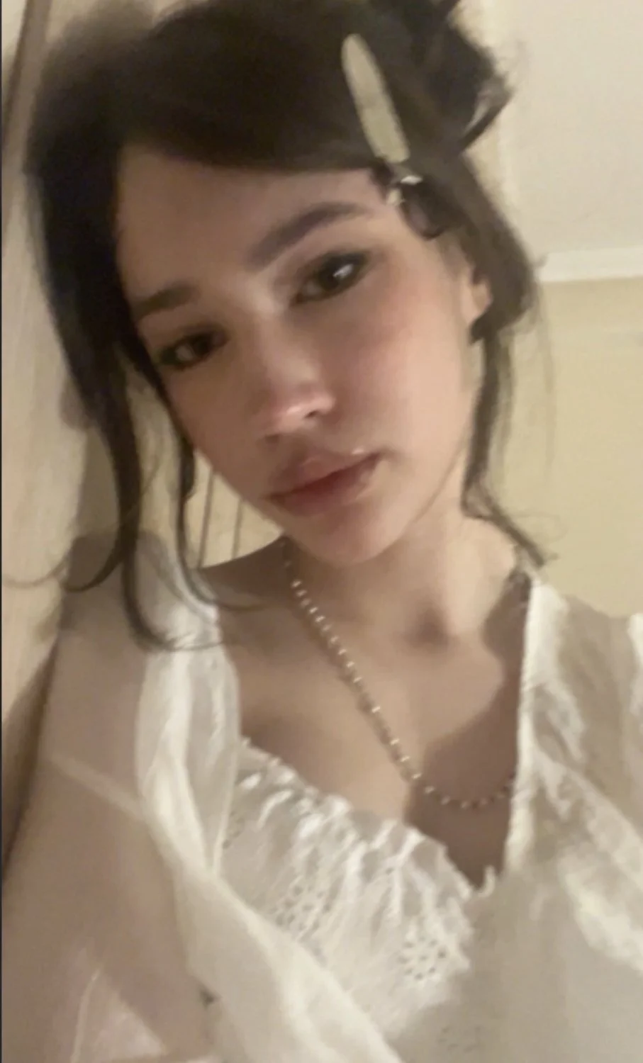 Amazing lips slut image 2