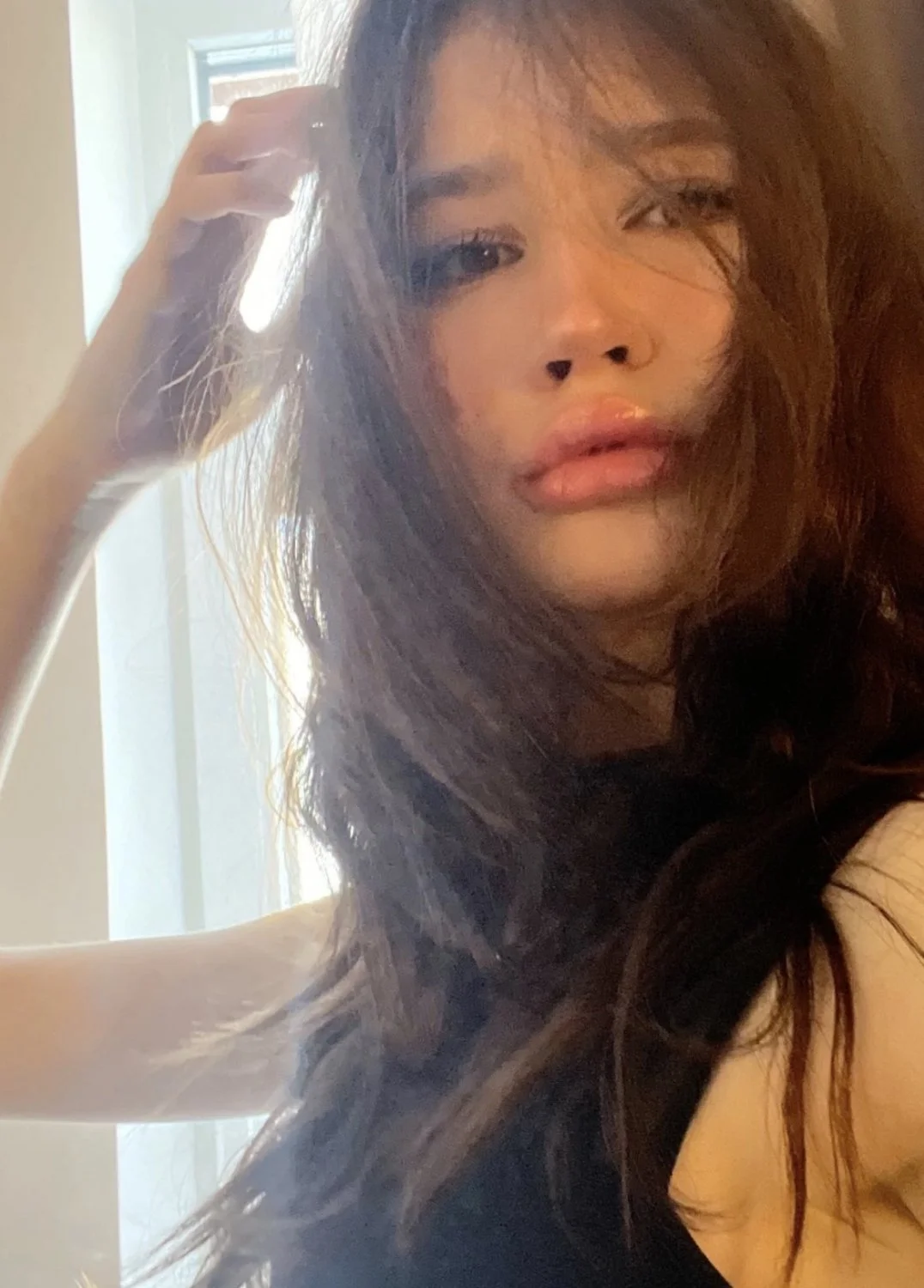 Amazing lips slut image 5