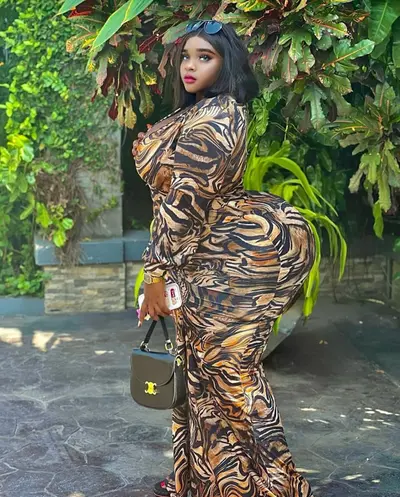 Instagram thick bitch cover image