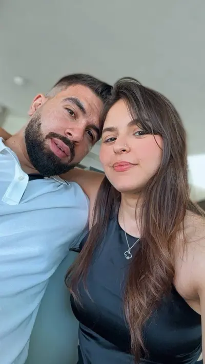 Casal vazado gostosa rabuda branquinha quica muito na pica cover image