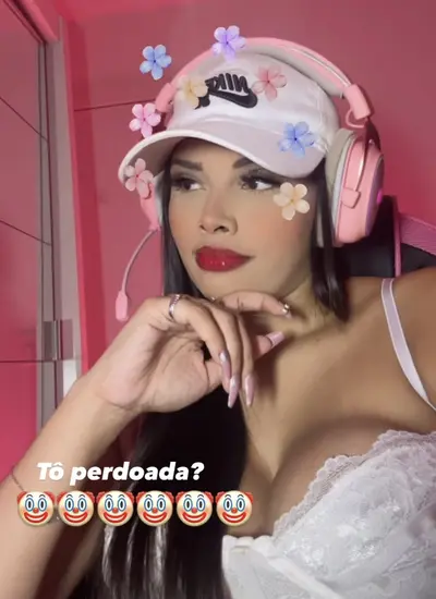 Nicolle Rodrigues cover image