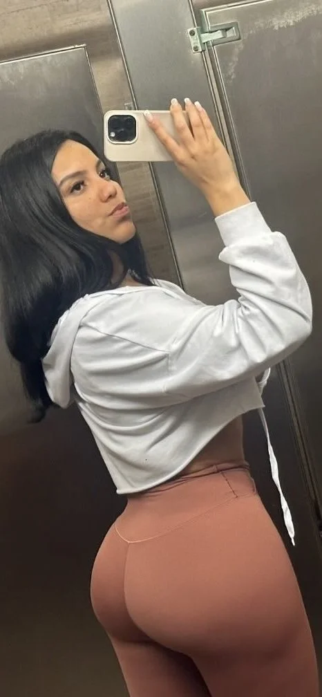 Peruvianmami IG thot image 4