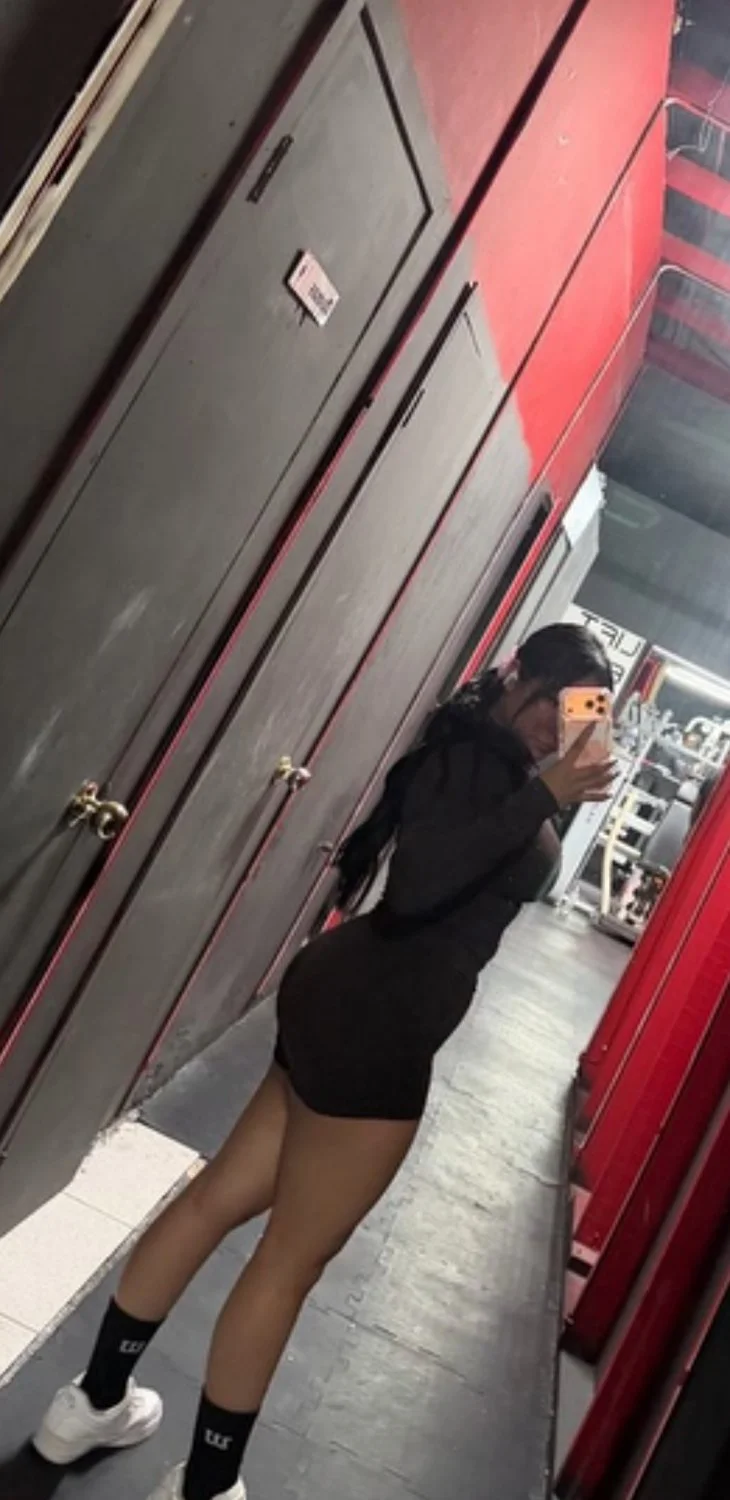 Rica girl puta sexy de gym hermosa image 5