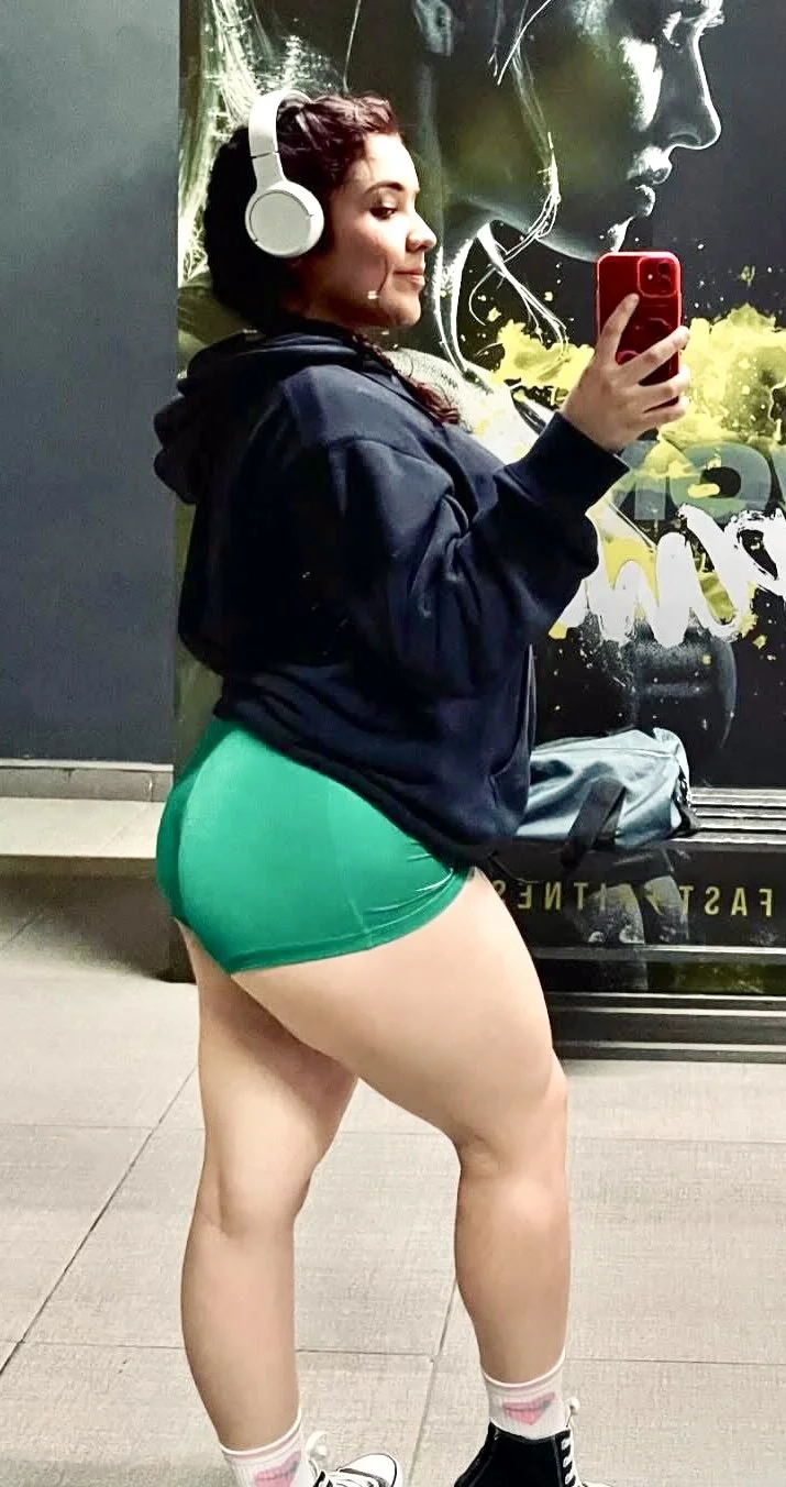 Putitas con rico culo image 18