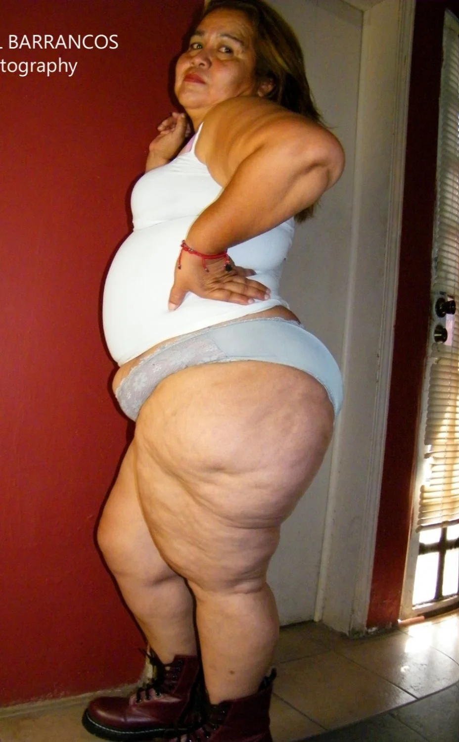 Th1cK matuR3 M3xicAn bBw b00tY !! image 8