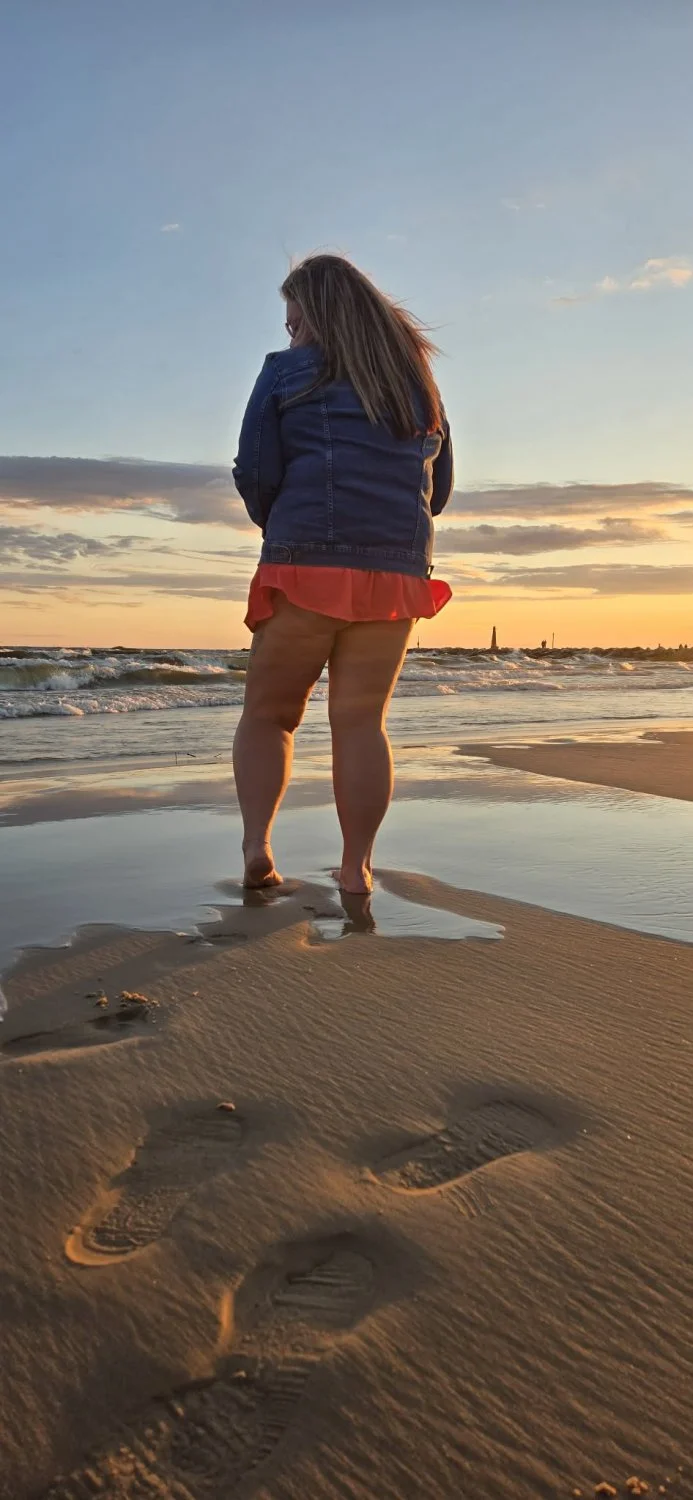 More beach vibes main image