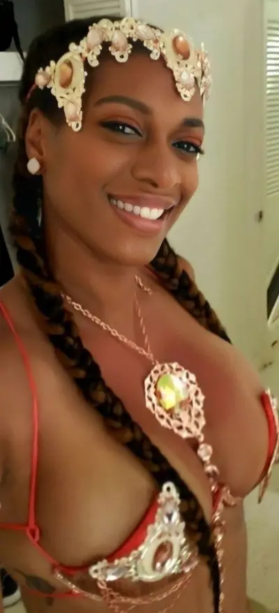 Ayannaluv cover image