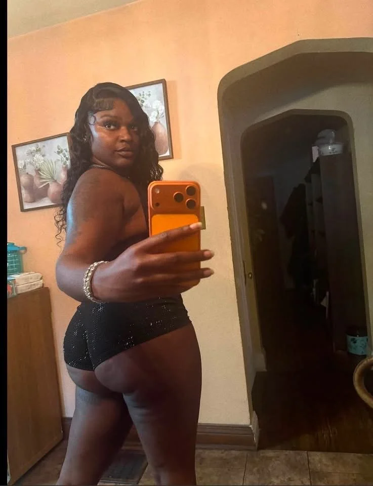 Ebony thic mix image 29