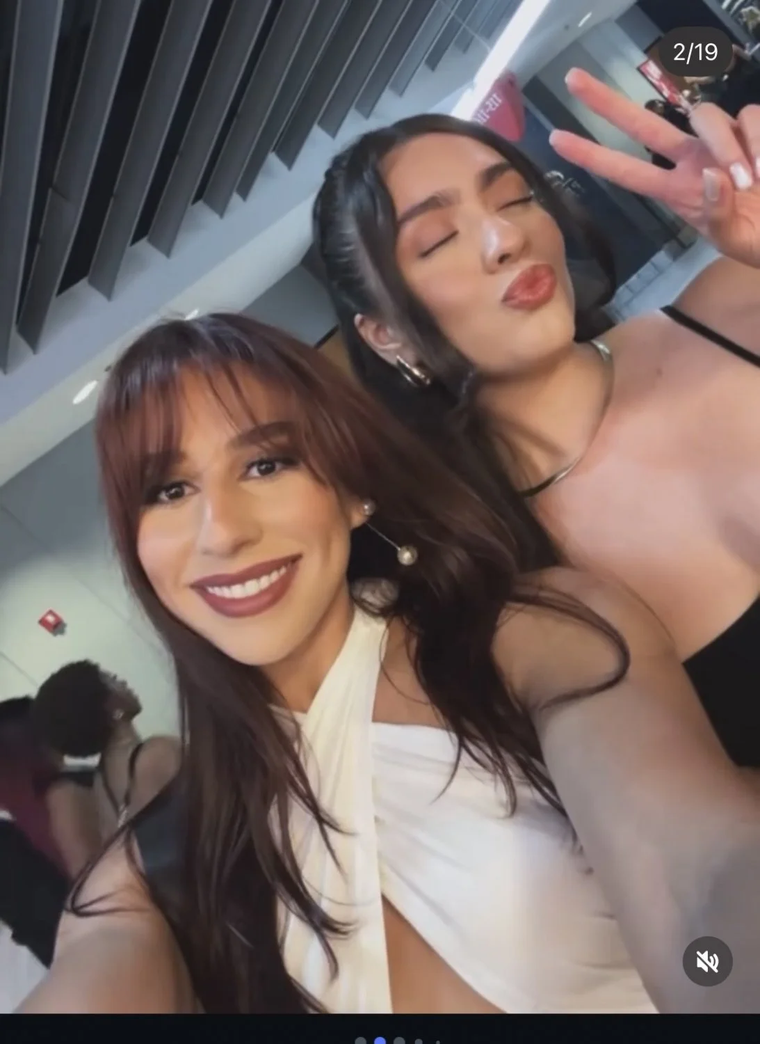 Who got more of yanelly? main image