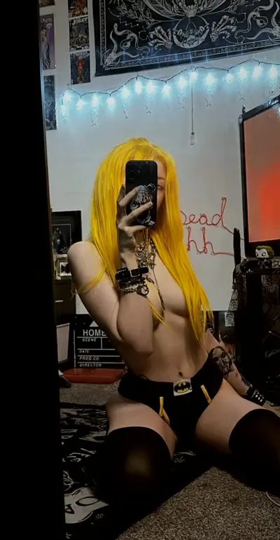 I like to show off my body, sue me cover image