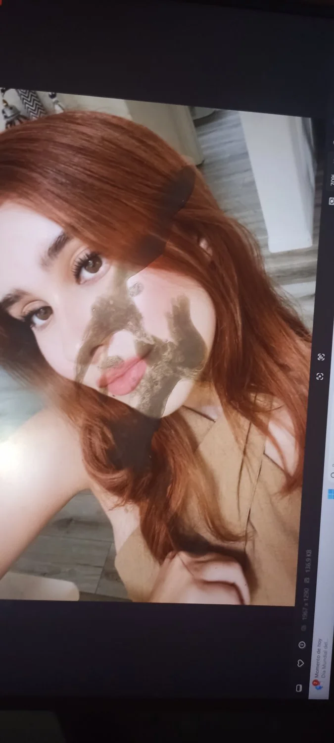 Cum y cock tributo a amiga, frote mi verga sobre su bella cara image 3