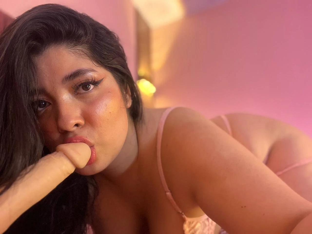where would you like to do it with me, I give you my tits where you see it better or where you feel main image