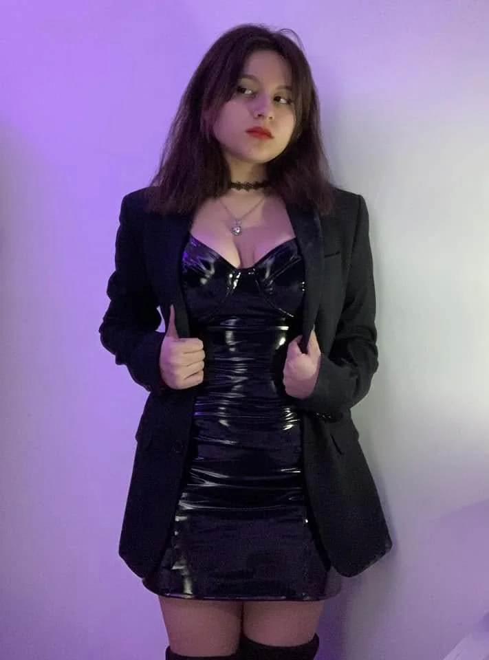 Denle morbo a esta zorrita image 4