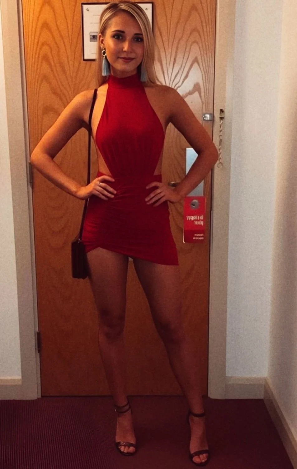 Kik slut lauraa22w go message and degrade her image 28