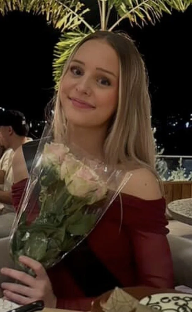 Zoe Canadian Toronto University Blonde Beautiful Cute Face Teen Slutty Cutie main image