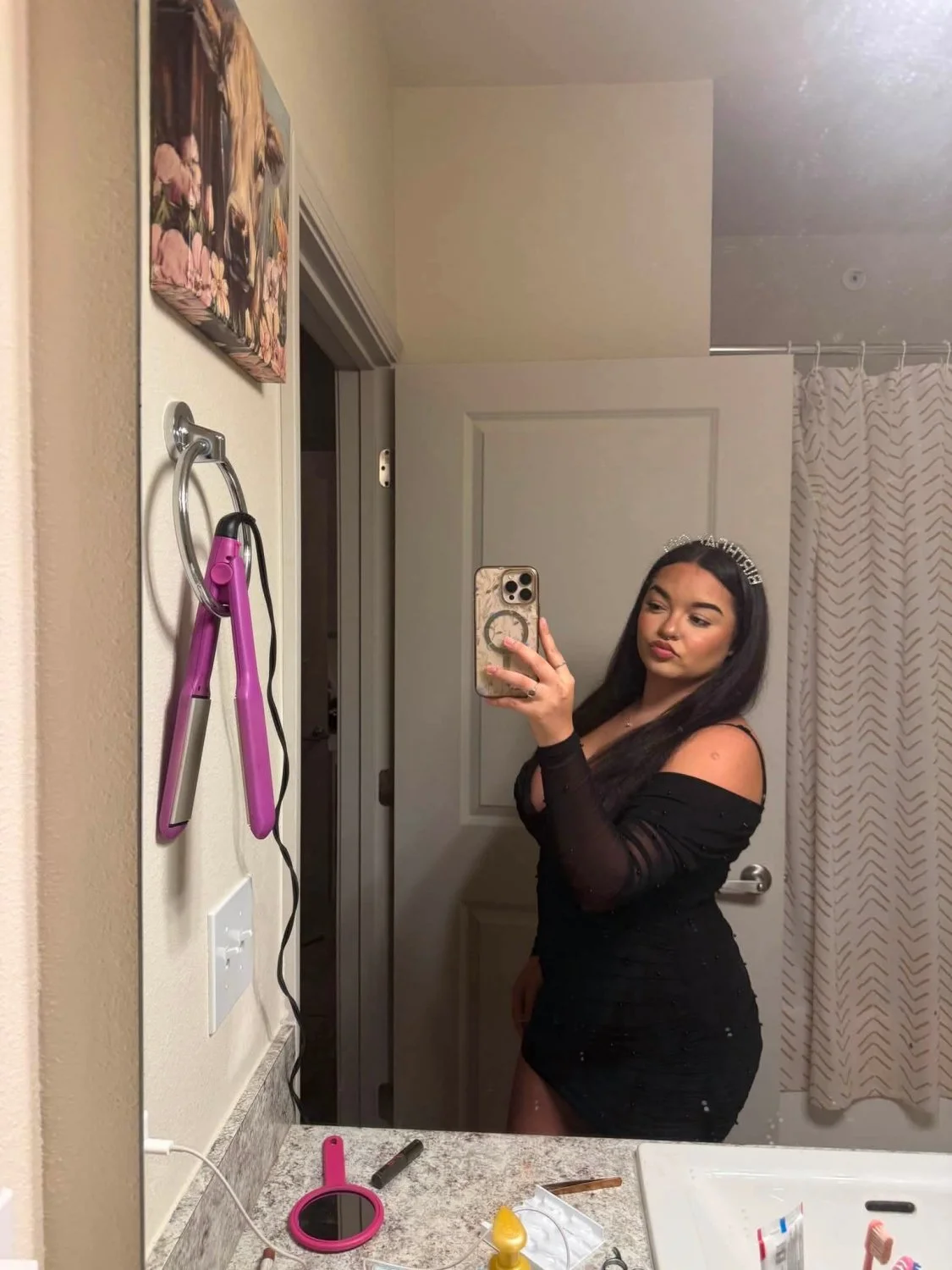 Cute thick Latina with big tits image 2
