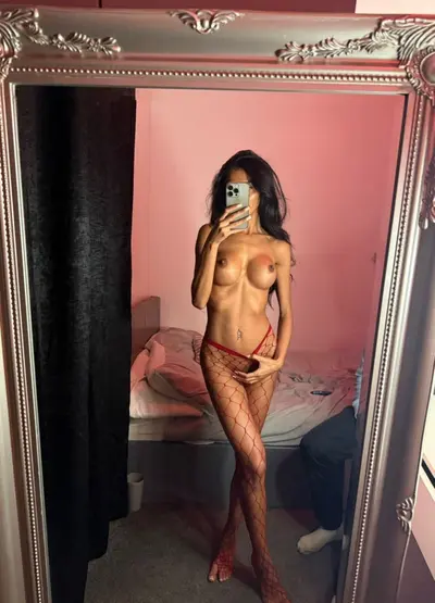 You caught the biggest slut in the fishnet cover image