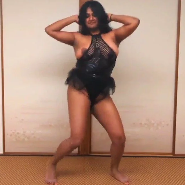 Indian Webslut Dancer Akanksha image 15