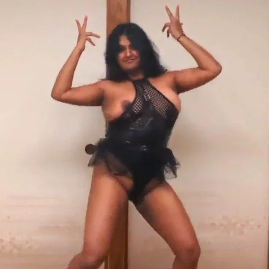 Indian Webslut Dancer Akanksha image 21
