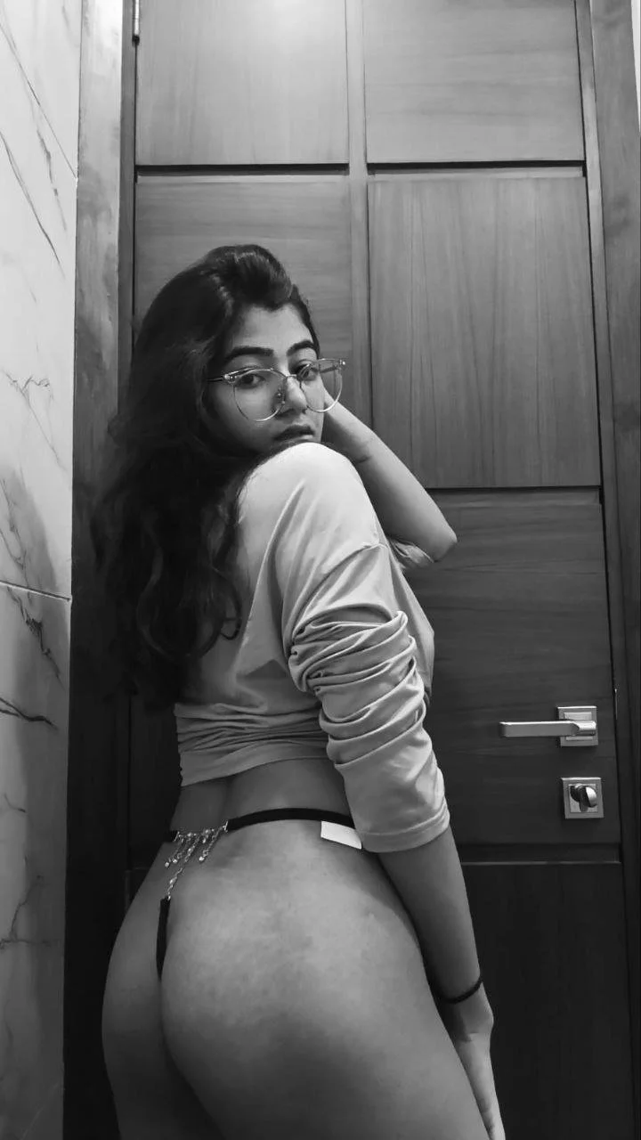 343 - Cute Indian girl punished by bf image 4