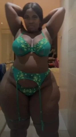 SSBBW BBW BIG BOOTY🍑 MASSIVE BOOTY🍑 EBONY🍫 ASS🍑 CLAP👏 image 3