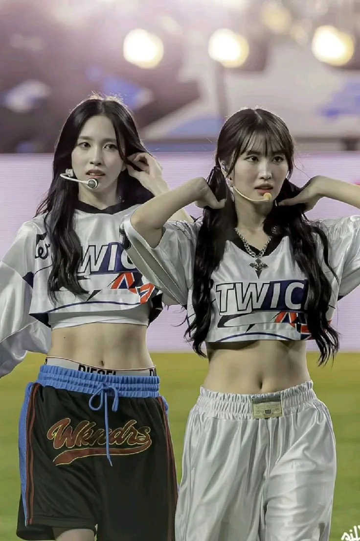Mina (Twice) Pictures 1 📷 image 18