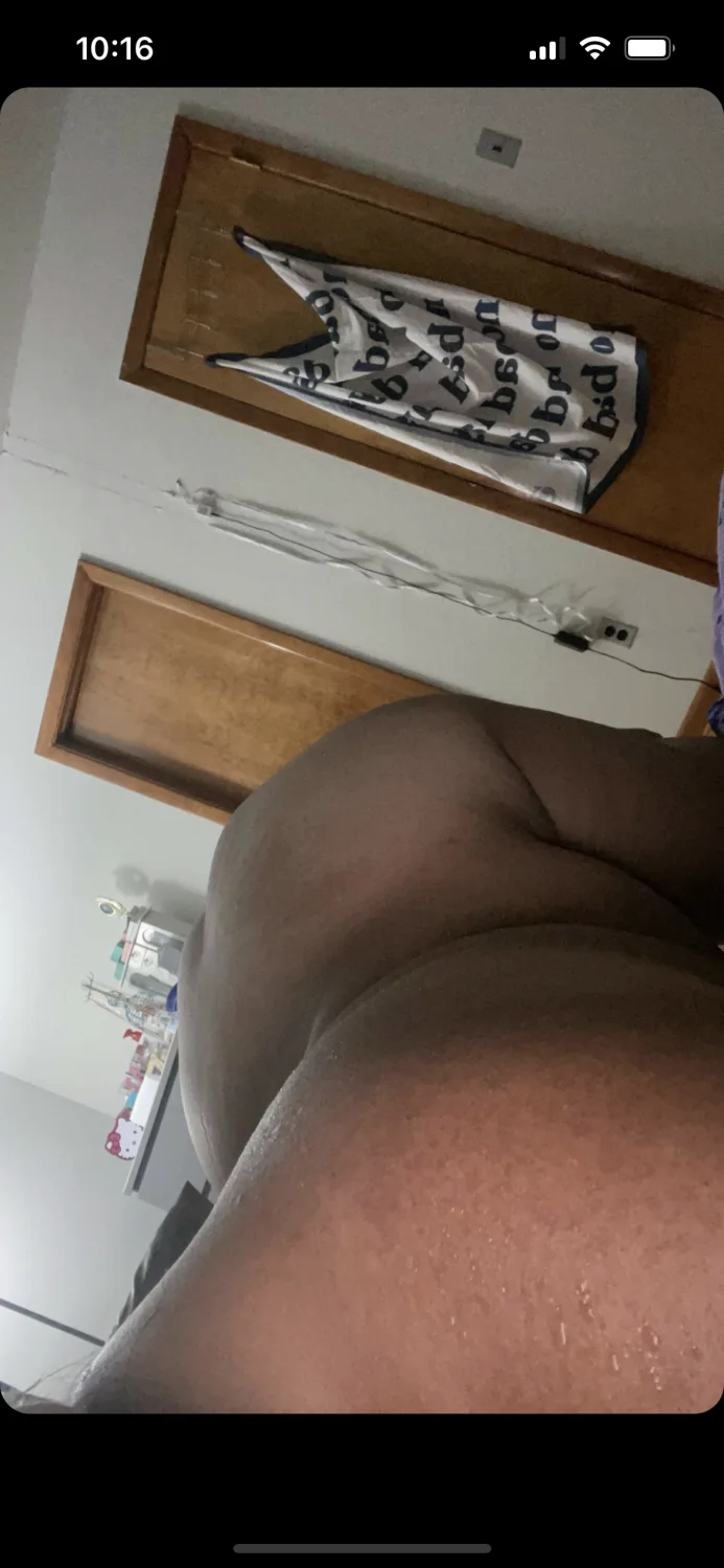 Big booty val aka Munchkin😉🍑🙌 image 8