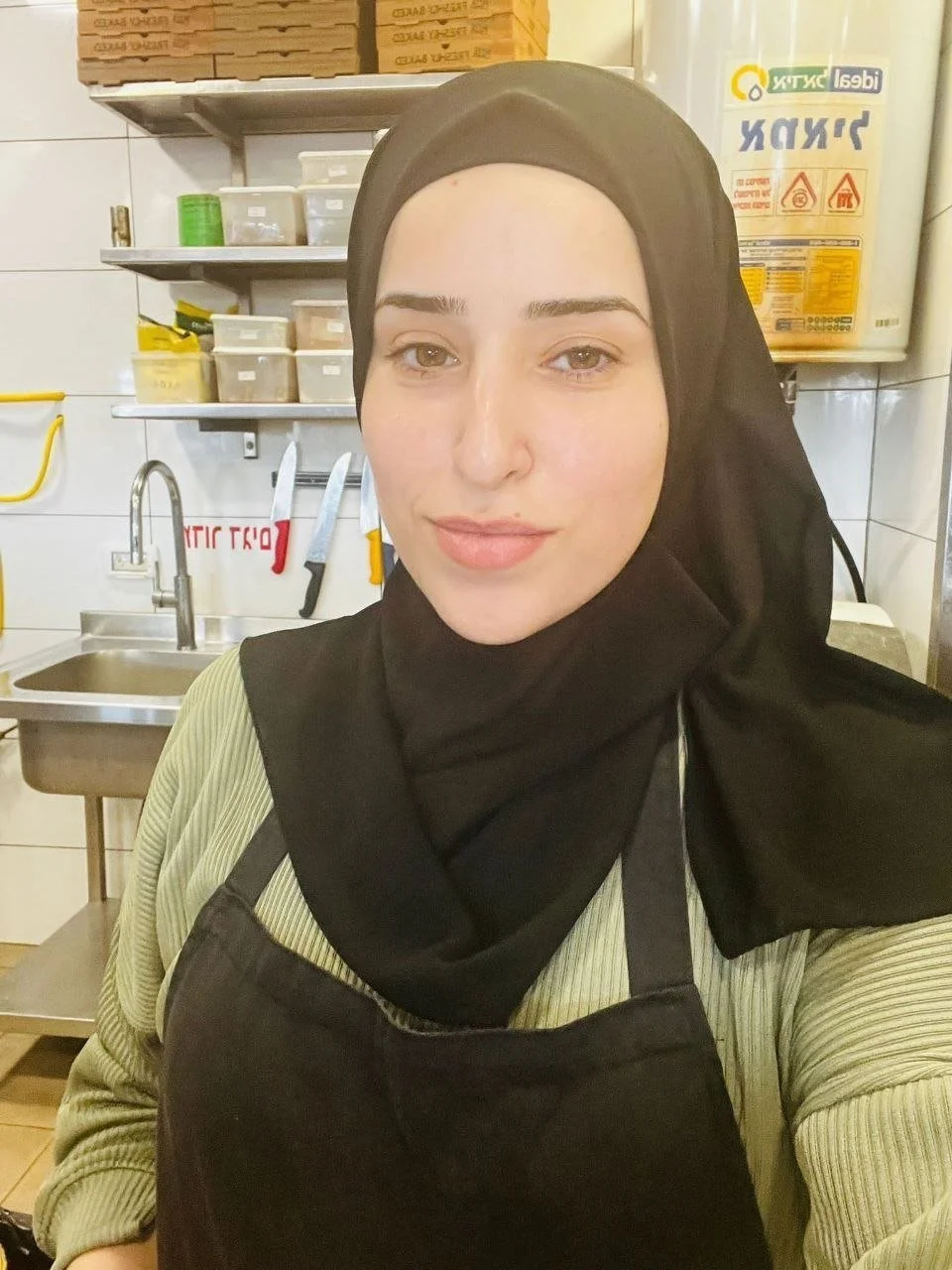 فضايح اللبوة الهام الفلسطينية بتدخل خيارة بكسها image 13