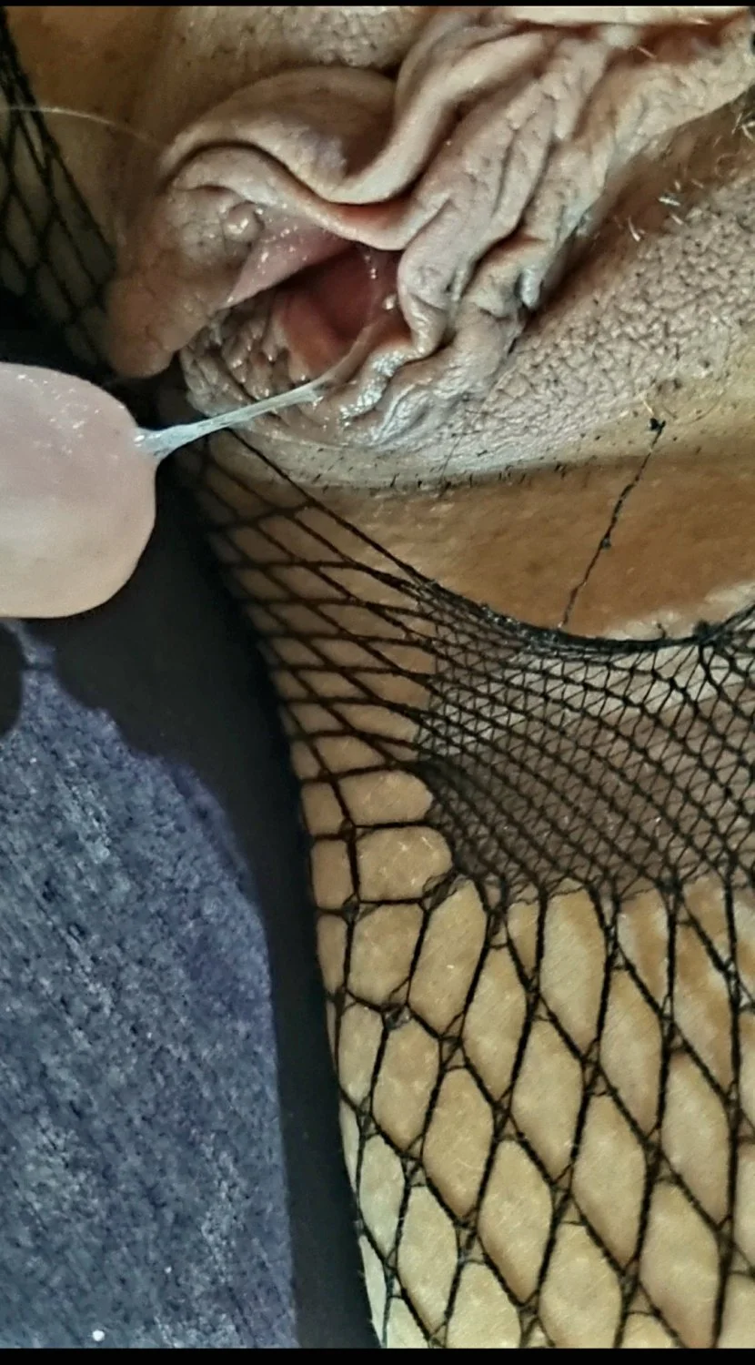 Minha esposa puta toda arrombada. image 12