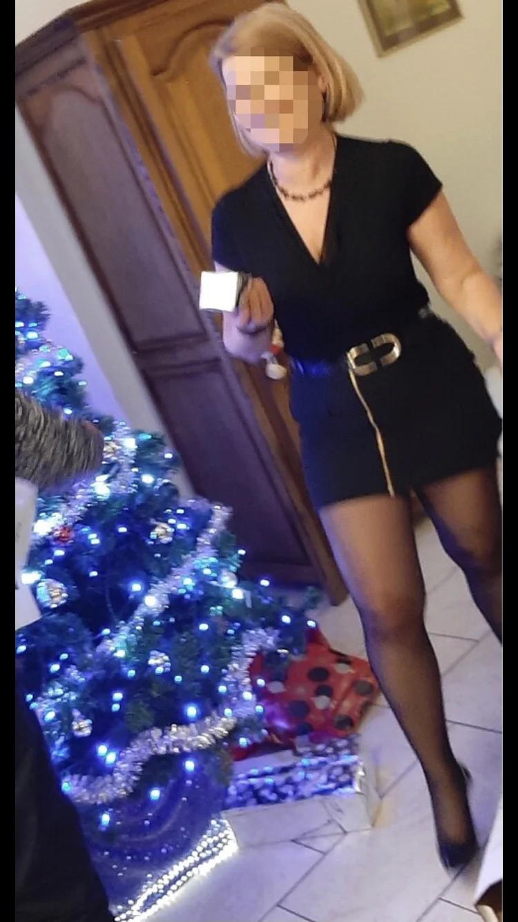 Mature PAWG Wife image 16