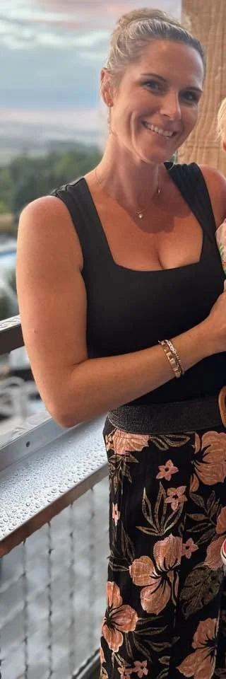 Some new stuff from Mandy the Kik milf image 4