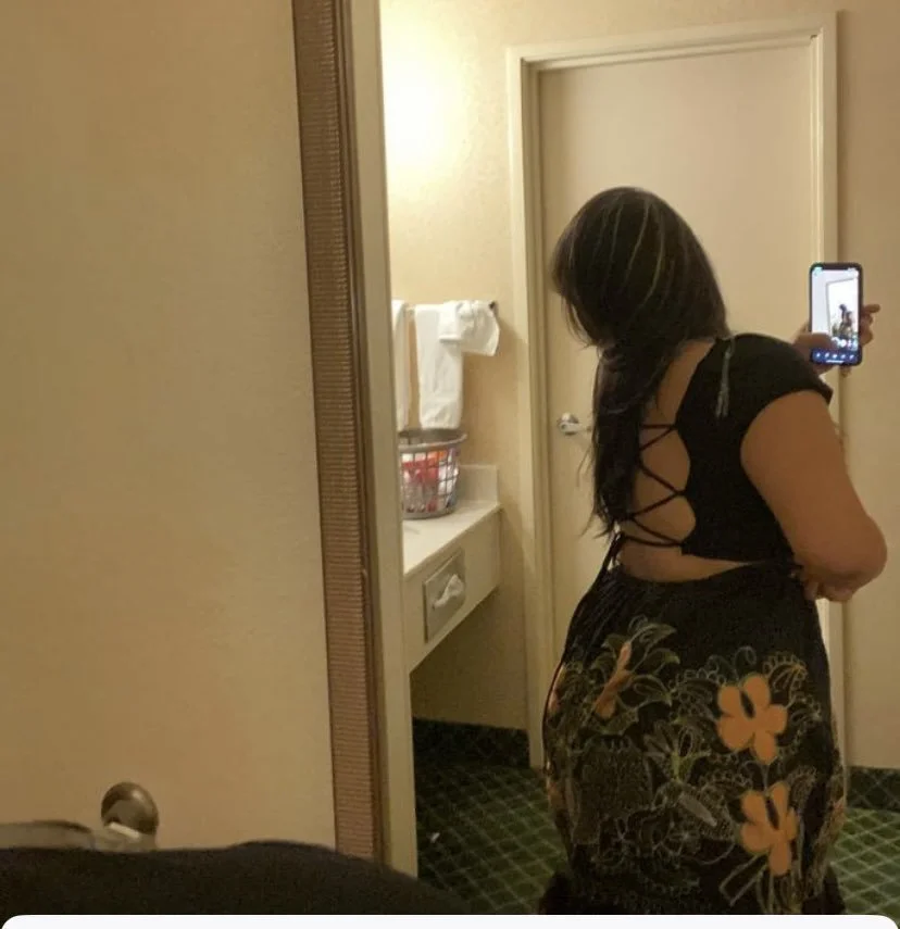 Island hoes image 3