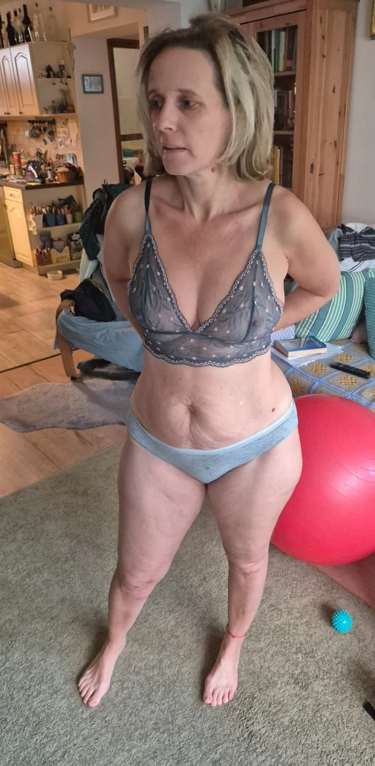 Shy MILF teacher wife has the perfect pair of titties 🤤🔥. That’s mommy body tho🤤 Mommy zipper🔥🔥 image 41