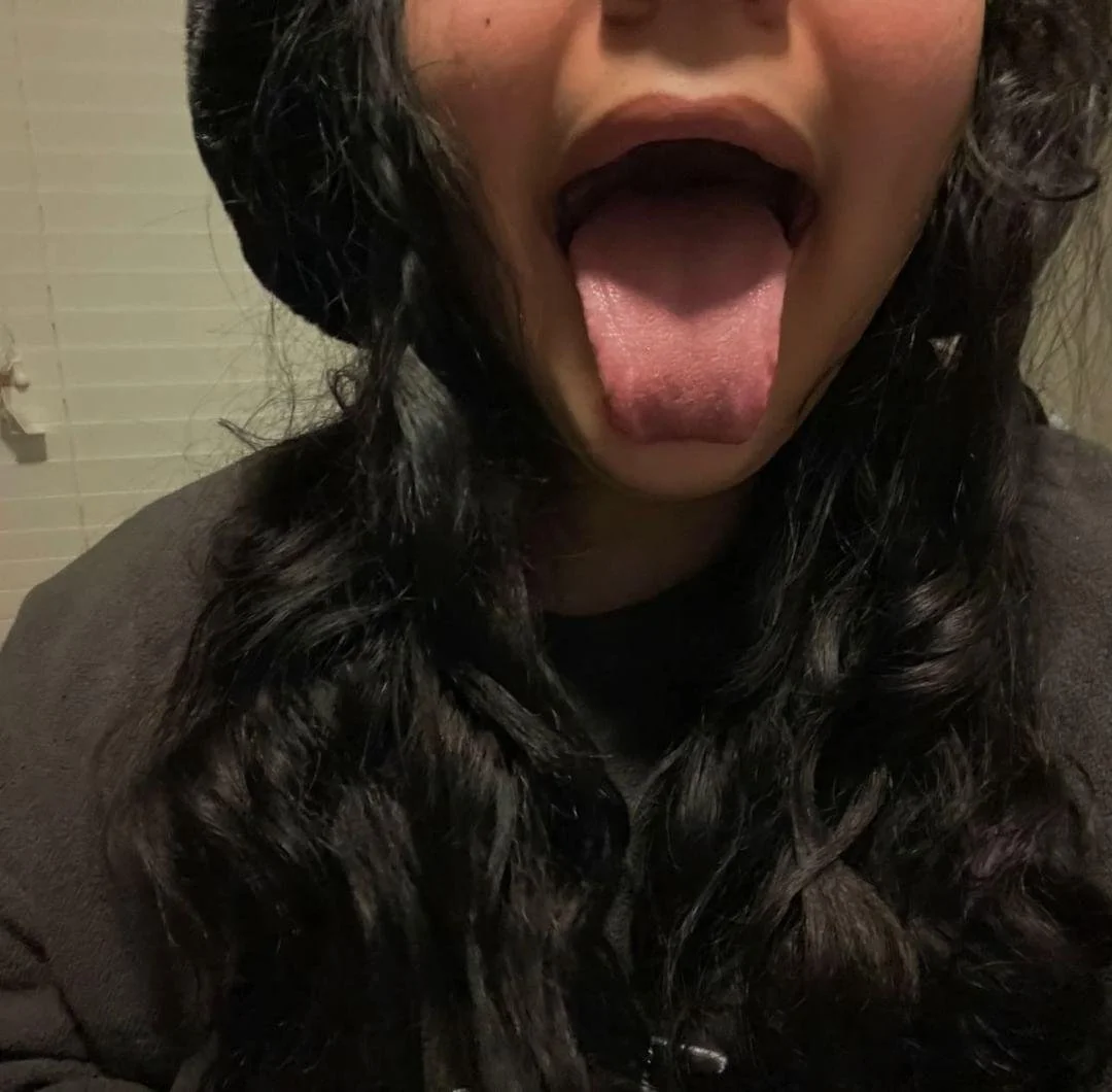 Girls mouth open image 5