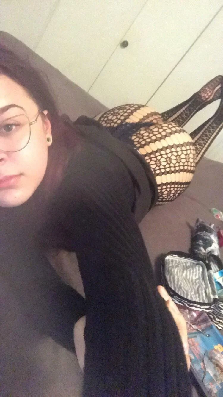 Some hot chicks showing their sexy ass sets 🥵🍑🔥 image 44