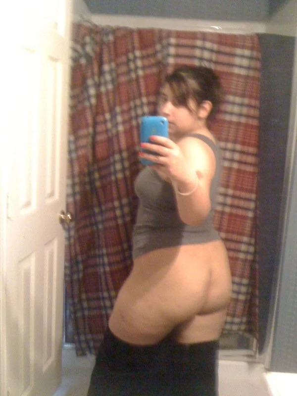 Courtney image 12