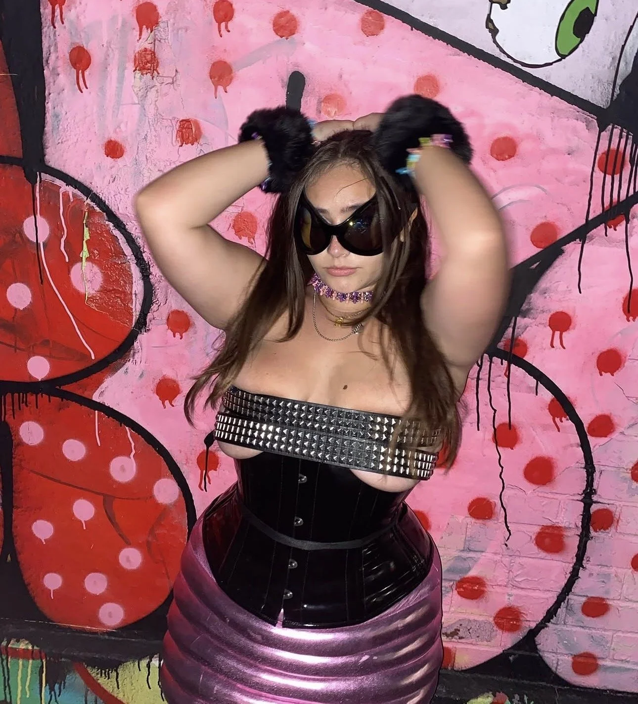 Former fat girl Gwen flaunts her new body image 5
