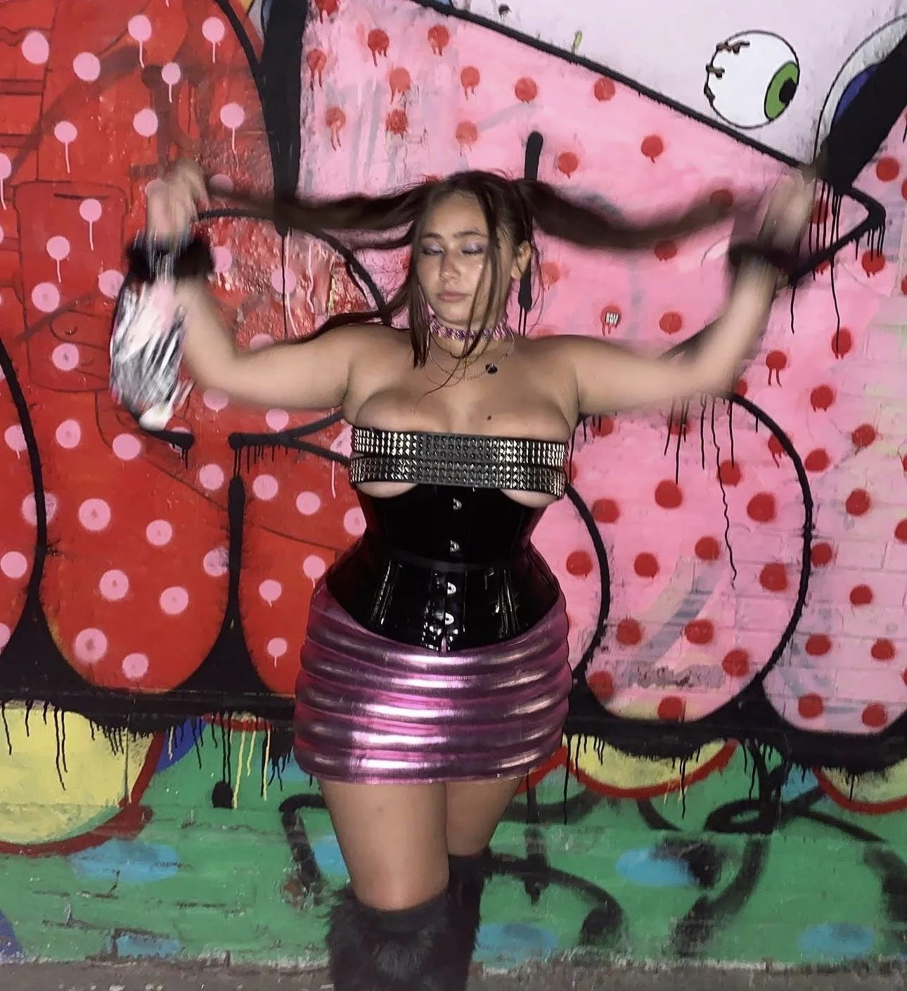 Former fat girl Gwen flaunts her new body image 8