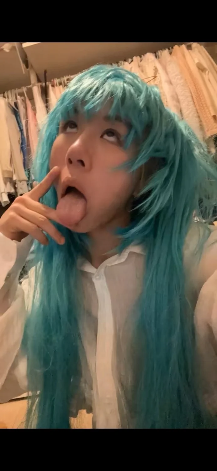 Chase 18yo BNWO sissy slut from Korea image 10