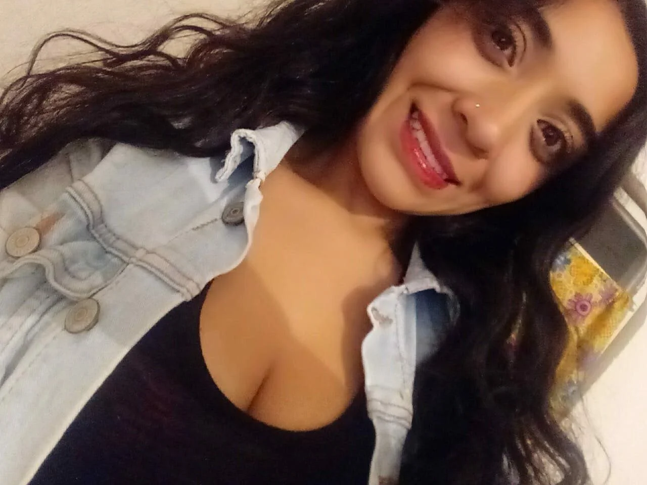 Camila nalgona image 34