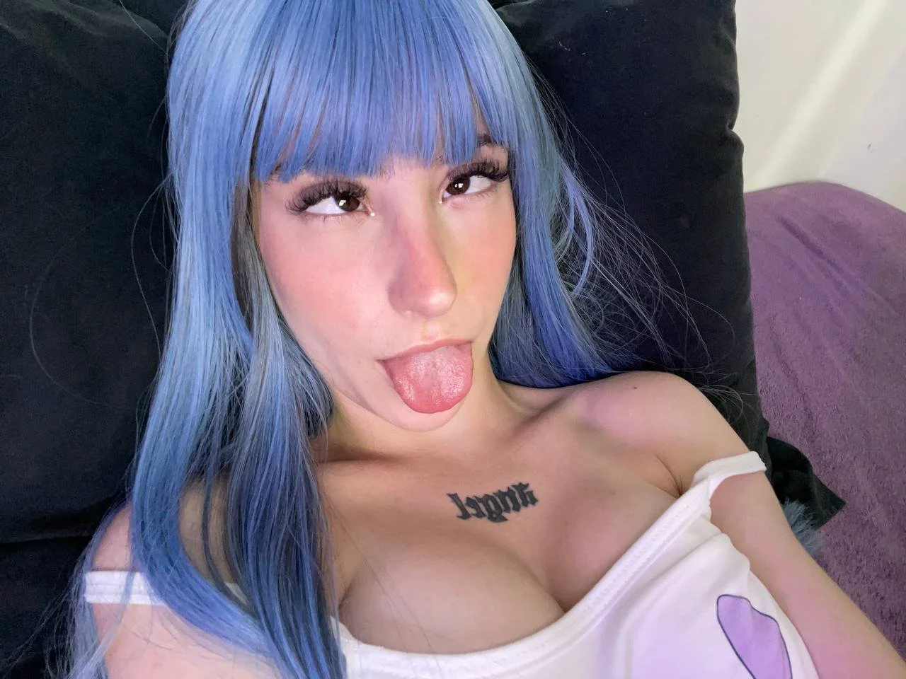 E-girl n@nyy masturbate image 13