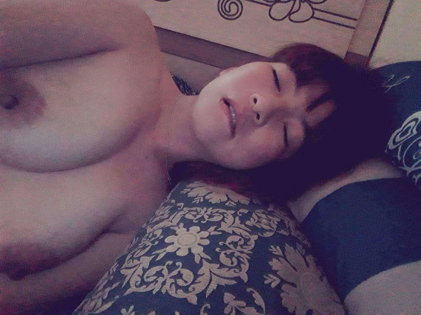 Nứng main image
