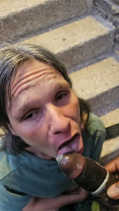 Crack head caught me at the bank on greenmount so I gave her a cum reward 🤪 cover image