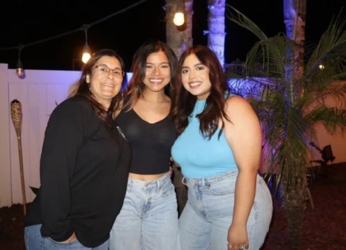 Sexy Curvy SoCal Latina Kamy image 10