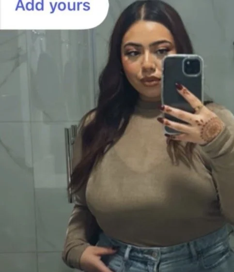 Sexy Curvy SoCal Latina Kamy image 2