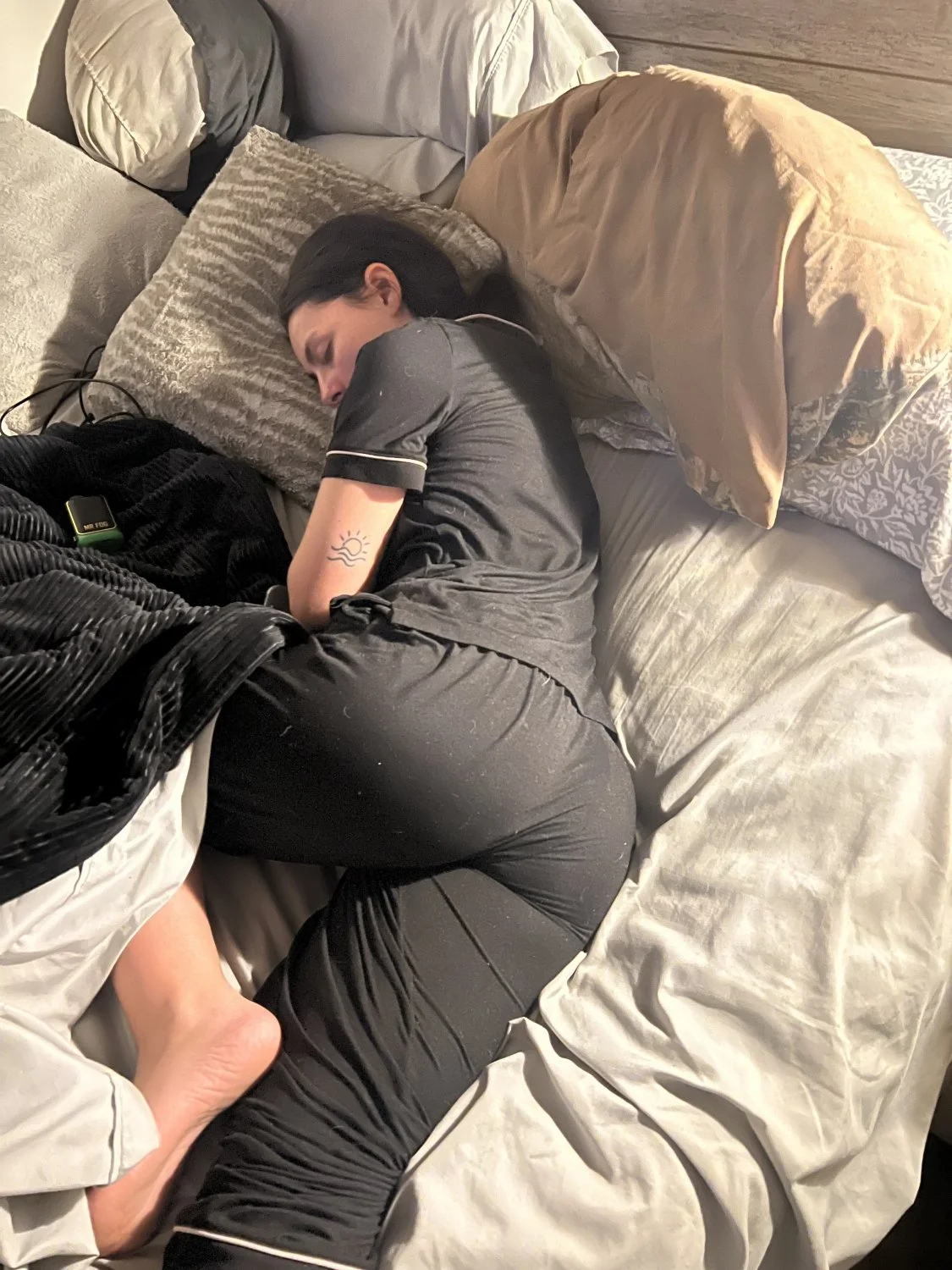 Sleeping teens got a Fat Ass (Repost and dm for more) main image